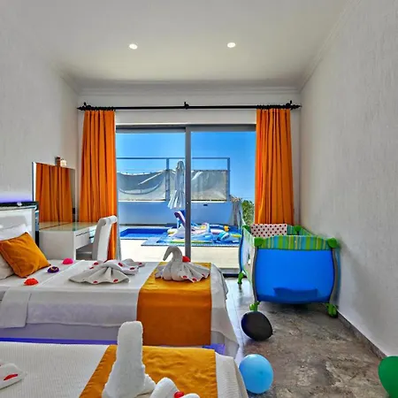 2 Bedroom In Uzumlu - Private Pool,garden And Jacuzzi Vila *
