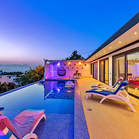 2 Bedroom In Uzumlu - Private Pool,garden And Jacuzzi Vila *