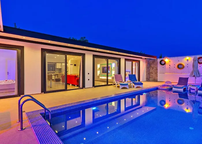 2 Bedroom In Uzumlu - Private Pool,garden And Jacuzzi Villa