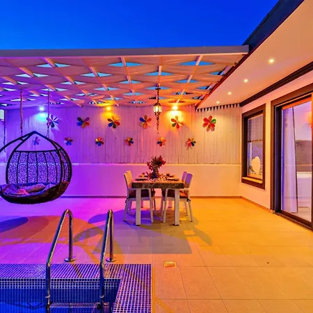 2 Bedroom In Uzumlu - Private Pool,garden&jacuzzi Villa Kalkan