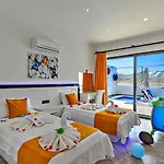 2 Bedroom In Uzumlu - Private Pool,garden&jacuzzi Vilă *