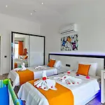 Vilă 2 Bedroom In Uzumlu - Private Pool,garden&jacuzzi Kalkan