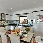 2 Bedroom In Uzumlu - Private Pool,garden&jacuzzi Vilă *