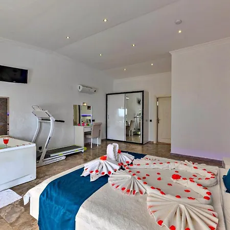 2 Bedroom In Uzumlu - Private Pool,garden&jacuzzi *