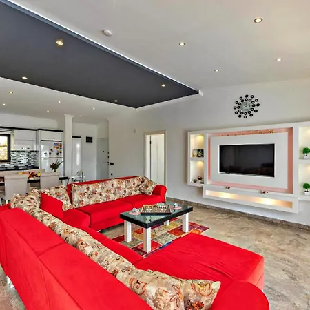 2 Bedroom In Uzumlu - Private Pool,garden&jacuzzi * Kalkan