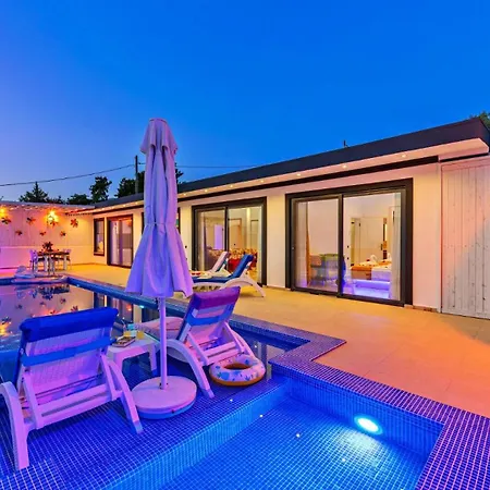 2 Bedroom In Uzumlu - Private Pool,garden And Jacuzzi Villa Kalkan