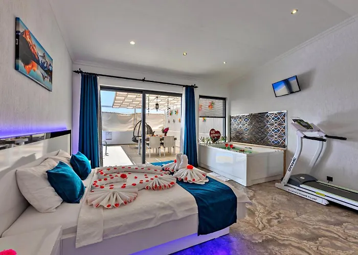 2 Bedroom In Uzumlu - Private Pool,garden&jacuzzi